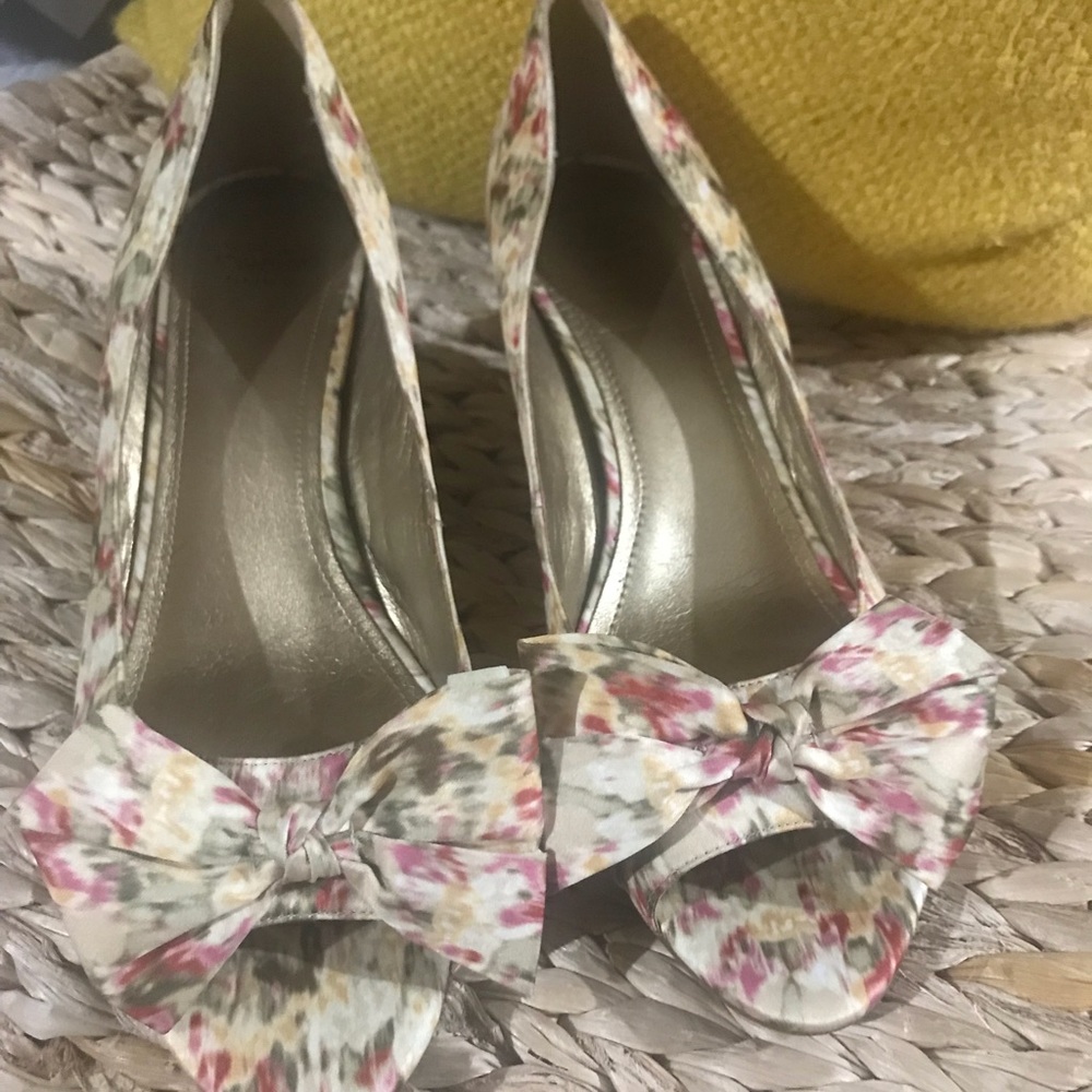 Cirka Joan&David Wadge Shoes